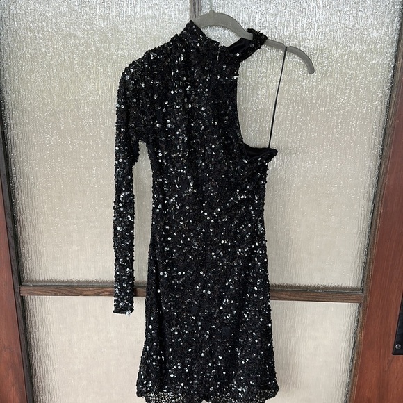 Parker sequin Zoey dress size 2. - Picture 9 of 11